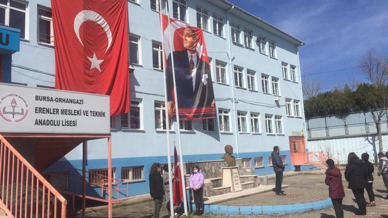 Bursa'da Okul Müdürü Darp Edildi