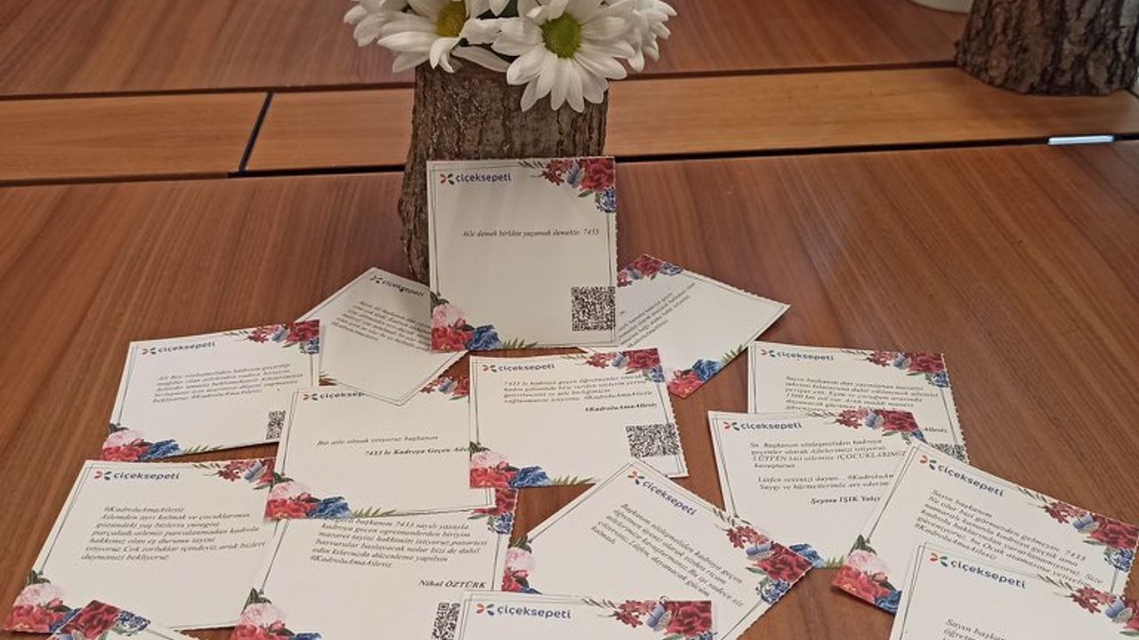 Aile Birliği Sağlansın Diyen Öğretmenler Çiçek Göndererek Taleplerini İletti