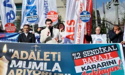 Sendika Başkanı İsyan Etti: Geciken Adalet Adalet Değildir! Mum Işığında Nöbet