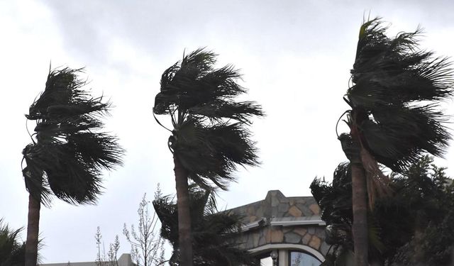 Bursa’da Fırtına Alarmı! 29 Kasım Çarşamba Okullar Tatil Olacak Mı? Uzmanlar Tatil Önerdi…